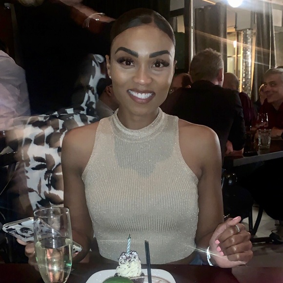 Meet your Posher, Mikkela - Picture 1 of 1